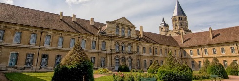 entree abbaye Cluny